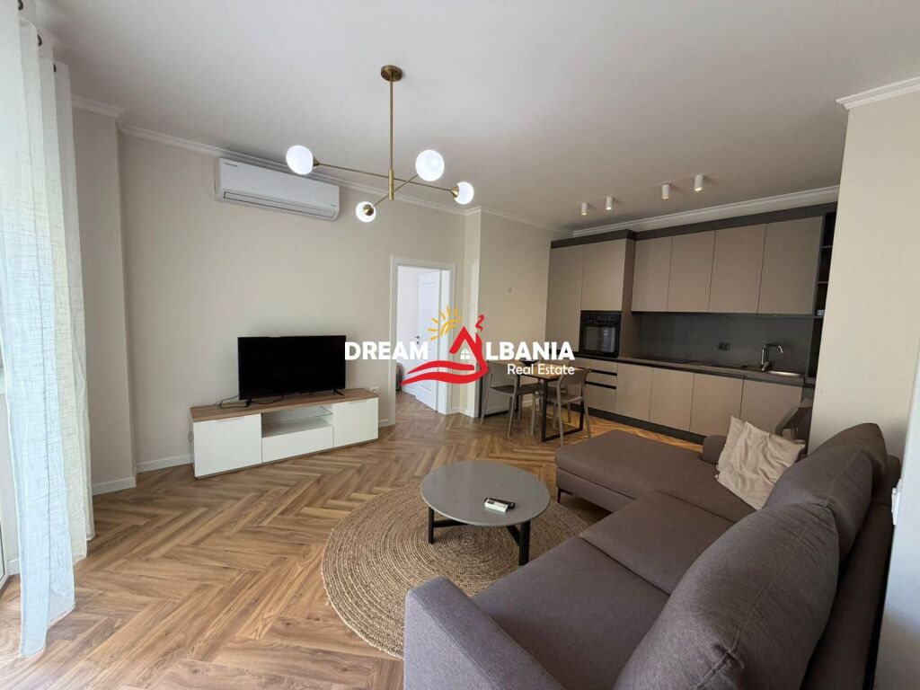 Appartamento 2+1+2 in affitto in Via Kavaja vicino alla Chiesa Cattolica (ID 42215531)
