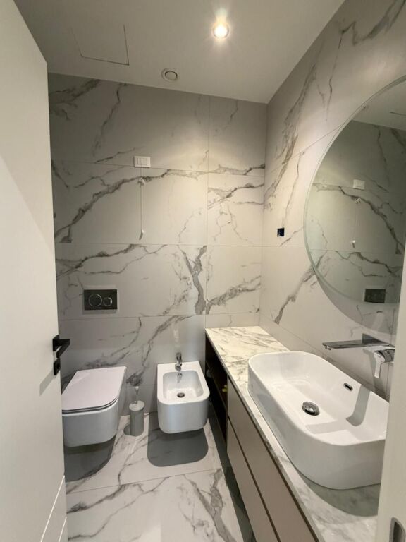 APARTAMENT LUKSOZ 2+1 PER QERA TEK LAKE VIEW