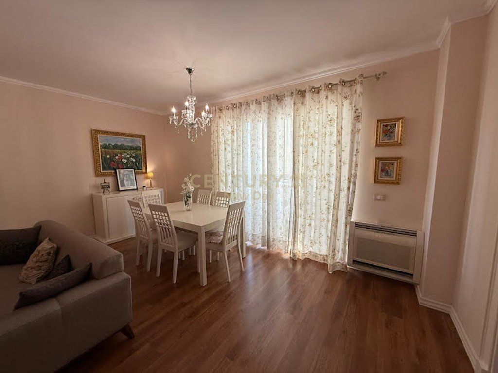 Jepet me qira apartament 2+1+2 zona Ish-Rajonit.