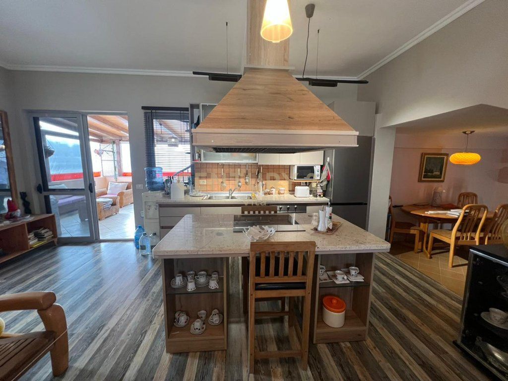 Jepet me qera apartament 2+1 shume prane detit ne Golem , Durres!!