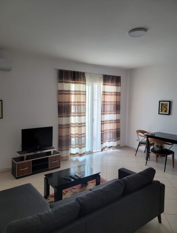 Apartament me qera 1+1 Misto Mame