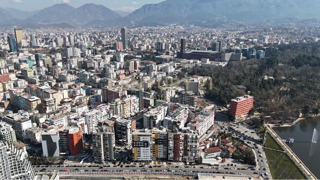 Ufficio in Affitto in Via Kosovareve!