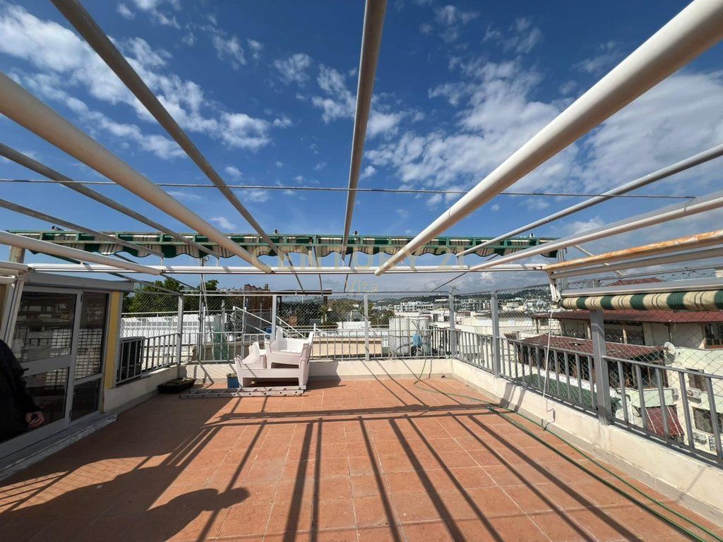 Jepet me qera apartament 2+1 shume prane detit ne Golem , Durres!!