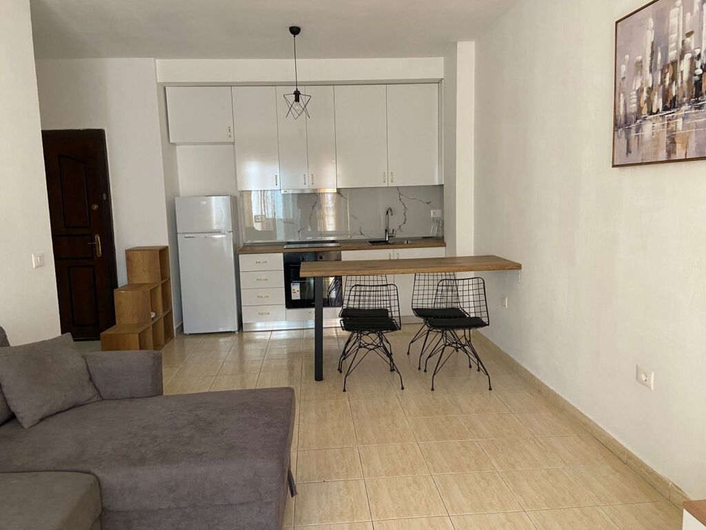 Jepet me qira apartament 2+1 te Kodra e Diellit!