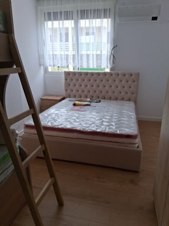 Apartament 1+1 me qira në Plazh, pamje deti – pranë Hotel Adriatikut
