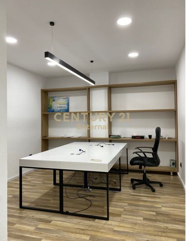 Ufficio 2+1 in affitto a ish-Bllok