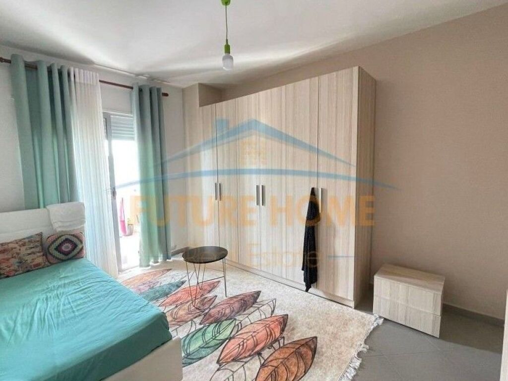 Shitet, Apartament 2+1, Unaza e Re, Tiranë.