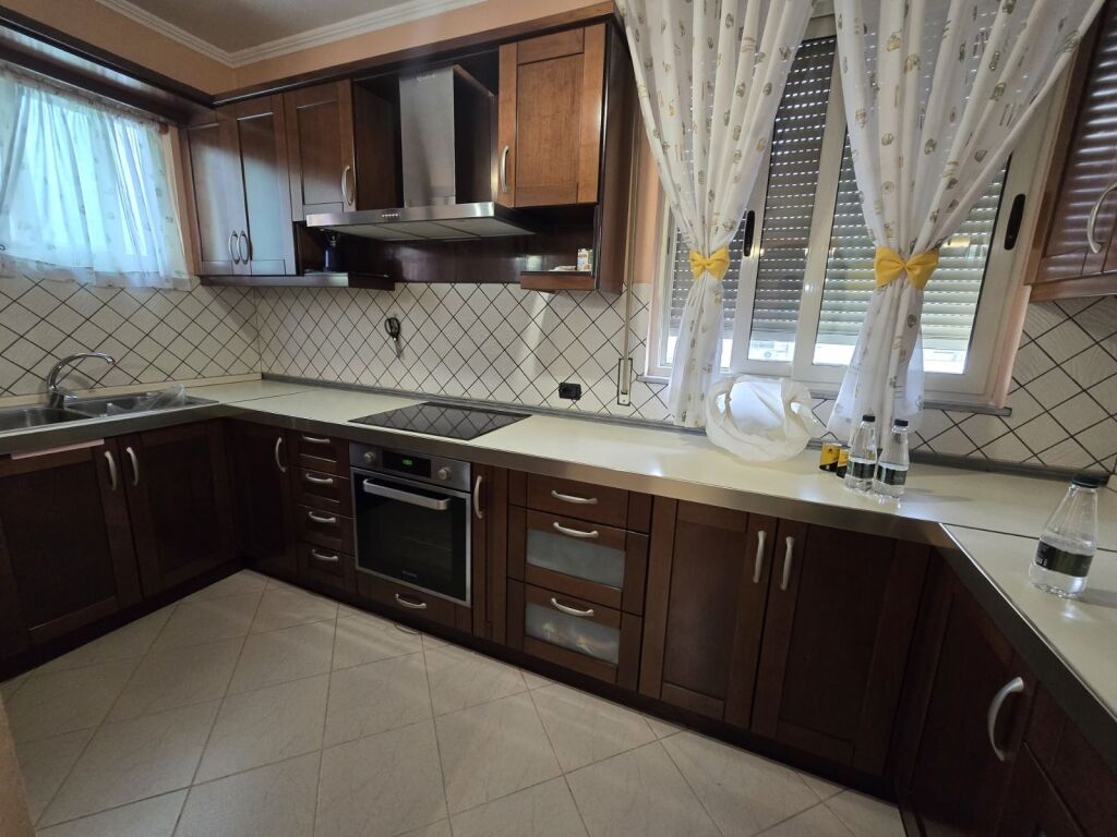 JEPET ME QIRA APARTAMENT 2+1+2 NE DURRES !