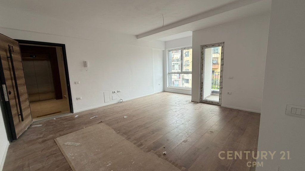 JEPET APARTAMENT ME QIRA TEK HOTEL MONDIAL!