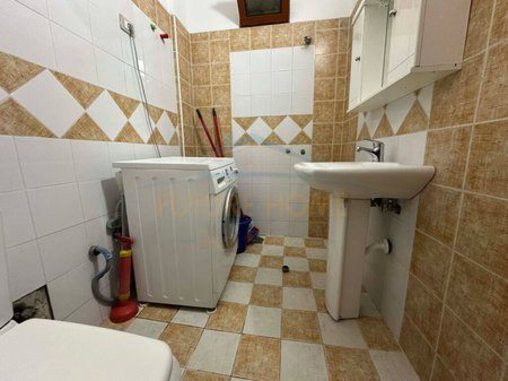 Shitet, Apartament 2+1+2, Unaza e Re