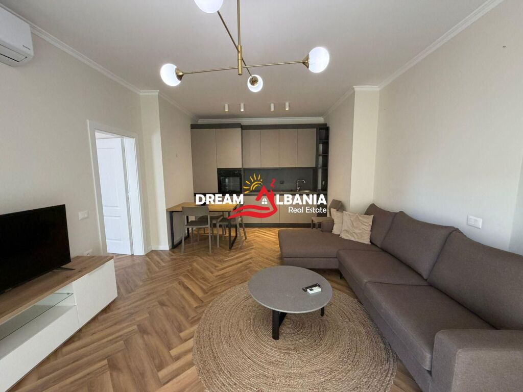 Appartamento 2+1+2 in affitto in Via Kavaja vicino alla Chiesa Cattolica (ID 42215531)
