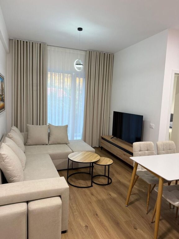 Fresk, jepet me qira apartament 1+1! 40.000 Leke