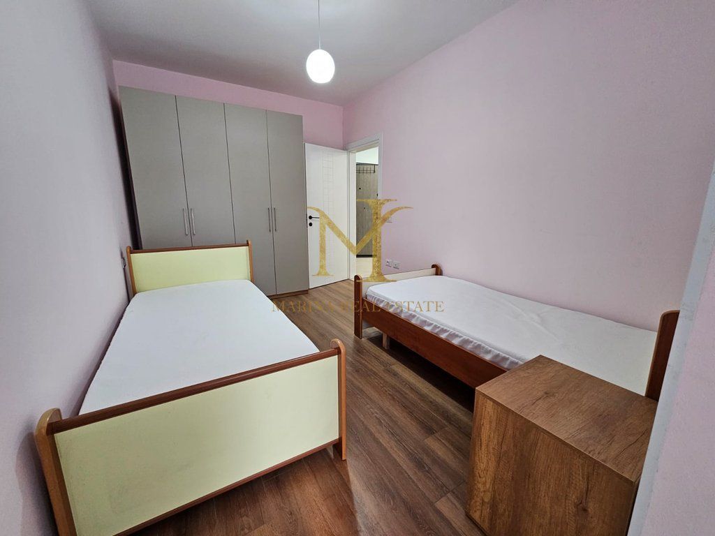 APARTAMENT ME QERA TE TREGU INDUSTRIAL 525€!