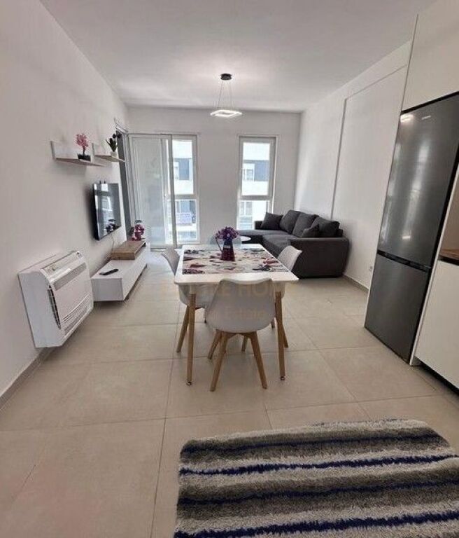 Affitto, Appartamento 2+1, Univers City, Tirana