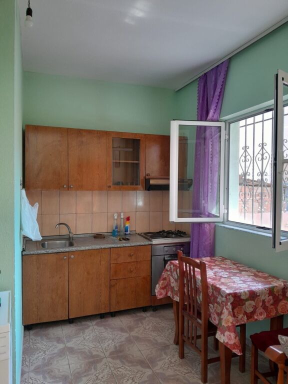 1+1,27.000 lek,Mbrapa Skrapit, Fundi Rruges Burgut