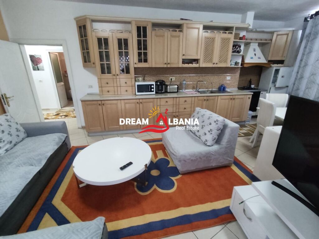 Jepet apartament 2+1+2 prane Komunes se Parisit, Tirane ( ID 42215530)
