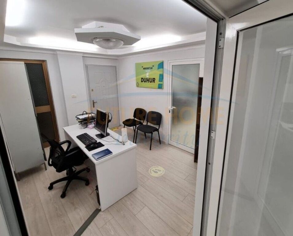 Qera, Ambient Biznesi, Blloku, Tiranë.