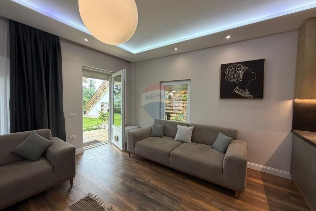 Vilë - Për Qira - Liqeni i Farkës, Tiranë(ID: 530551001-445)