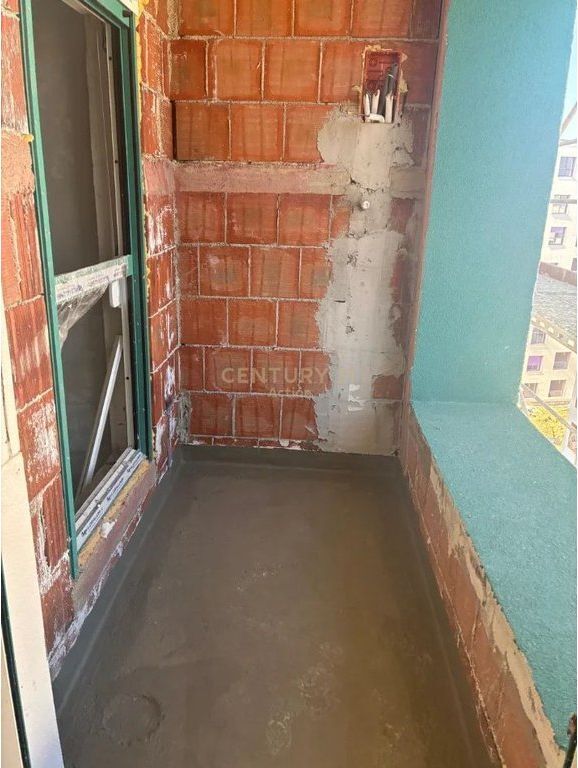 🏡 SHITET APARTAMENT 1+1 – KOMPLEKSI KADIU, ALI DEMI