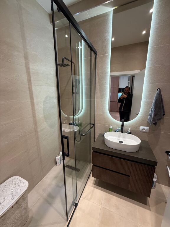 VENDESI APPARTAMENTO 1+1 CON BALCONE A AMERIKAN 3, RESIDENZA HENKE