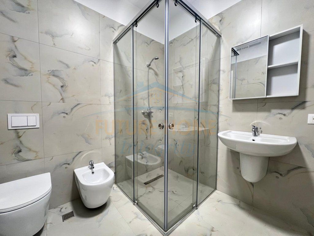 Rent, Apartment 2+1+2, Pazari i Ri, Tirana.