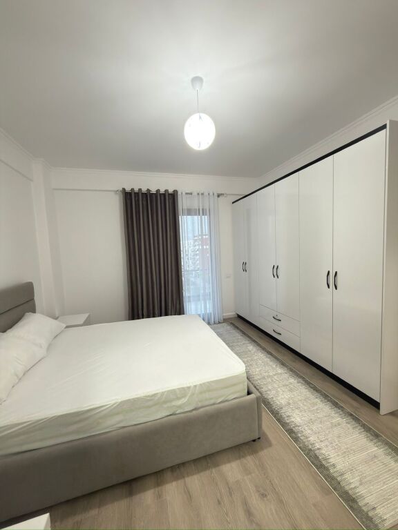 Affittasi 2+1+2+parcheggio RESIDENCA OASIS ASTIR 70.000 leke
