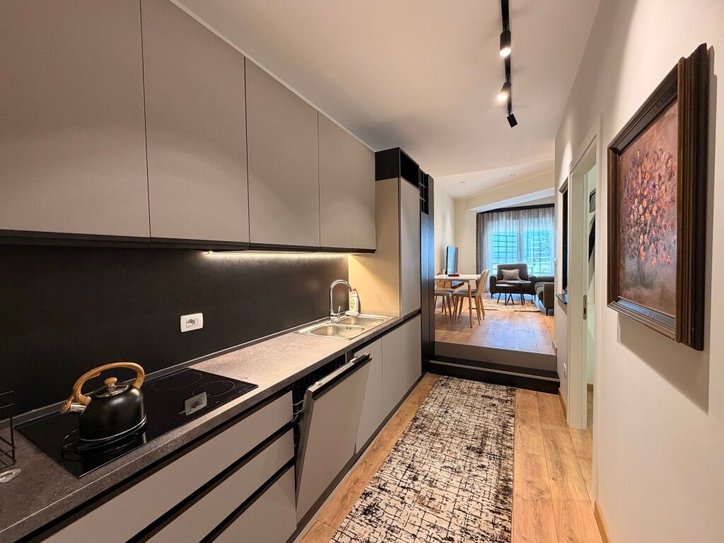 Jepet me qira apartament 2+1+parkim+ Adm. tek Rezidenca Kodra e Diellit