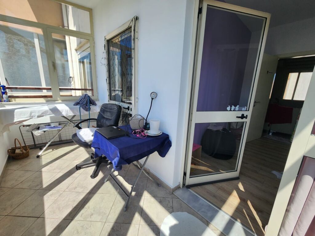 Shitet 2+1 te Irfan tomini