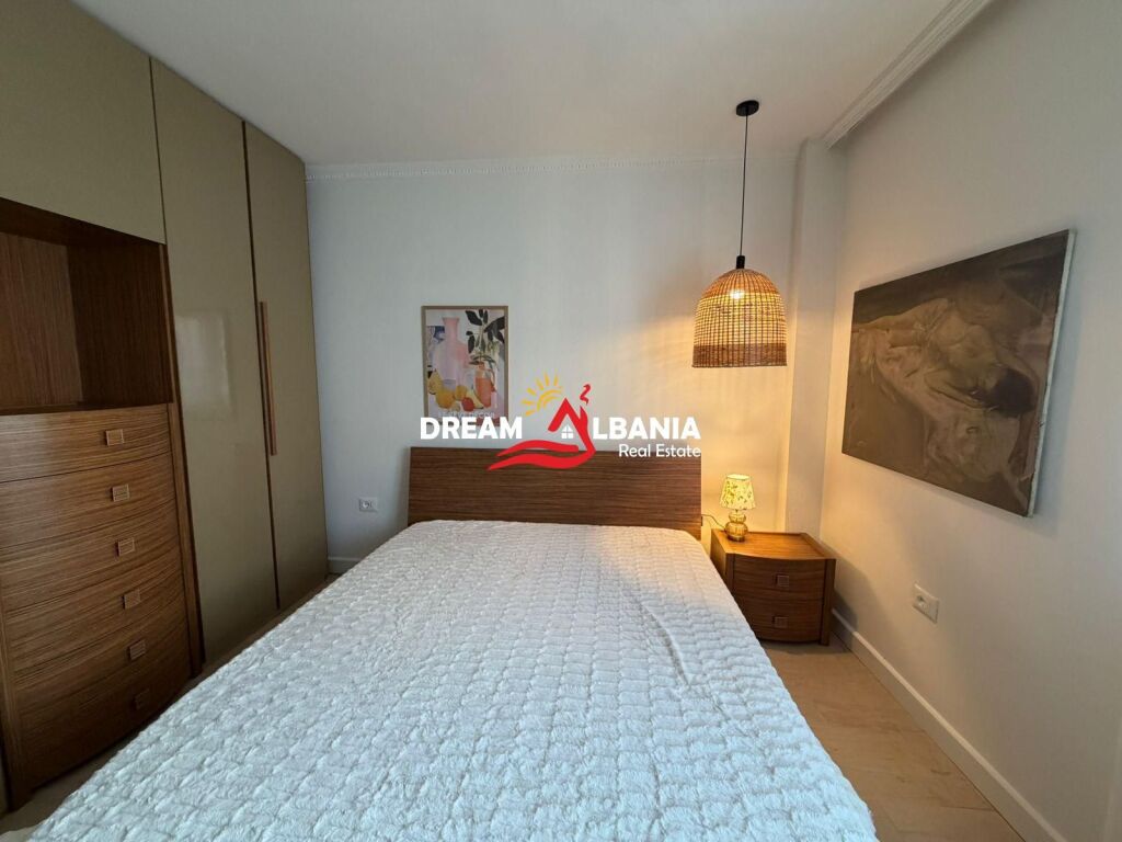 Jepet me qera super apartament 3+1+2 ne rrugen e Durresit prane Ambasades Polake (ID 4239092)