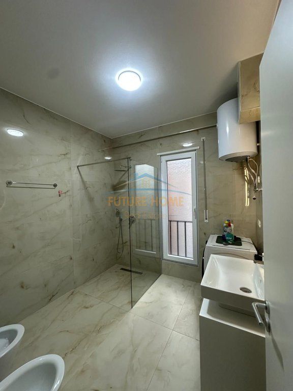 Qera, Apartament 2+1+2, Shkolla e Kuqe , Tirane