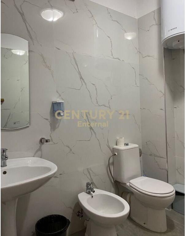 Ufficio 2+1 in affitto a ish-Bllok