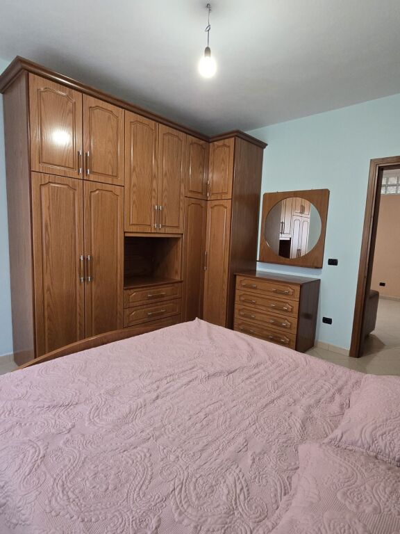 JEPET ME QIRA APARTAMENT 2+1+2 NE DURRES !