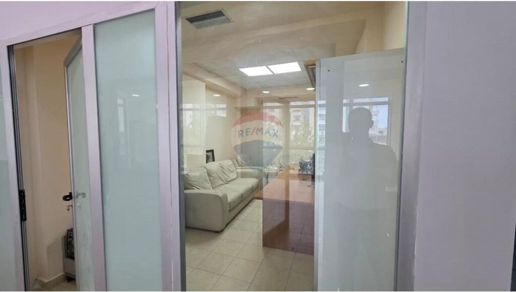 Ambjent biznesi me qera per zyra klinike dentare,klinike estetike etj.