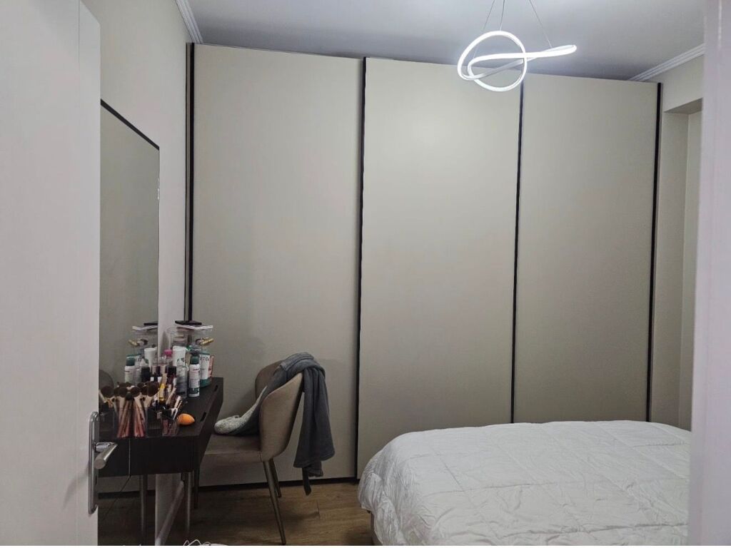 1+1, i mobiluar te ish profarma ne berryl,120 mije euro