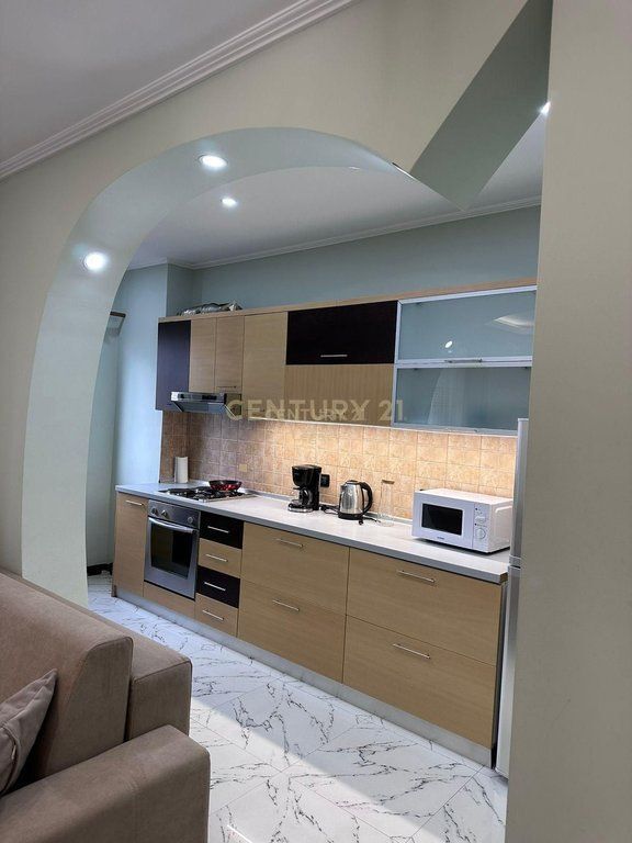 Apartament me Qira 1+1 te Sheshi Willson!