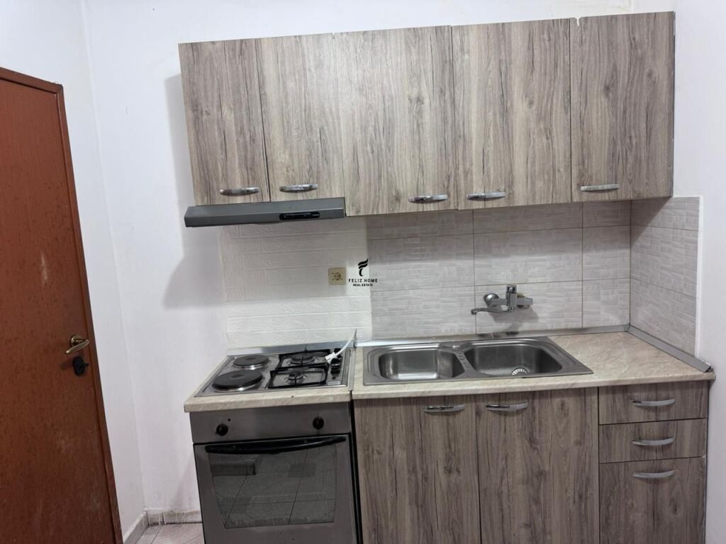 APARTAMENT ME QERA 1+1 LAPRAKE 35.000 LEKE FH-70566