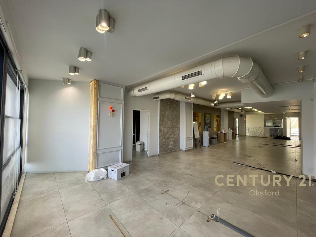 COMMERCIAL SPACE ON THE STREET IN ASTIR FOR RENT
