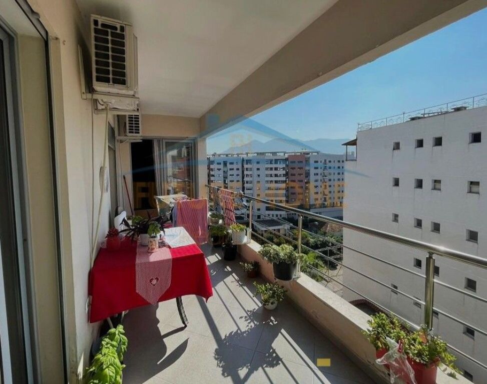 For sale, 2+1 Apartment, Unaza e Re, Tirana.