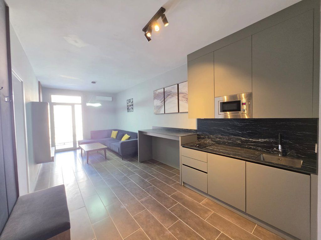 SHITET 1+1 E MOBILUAR, SHENGJIN