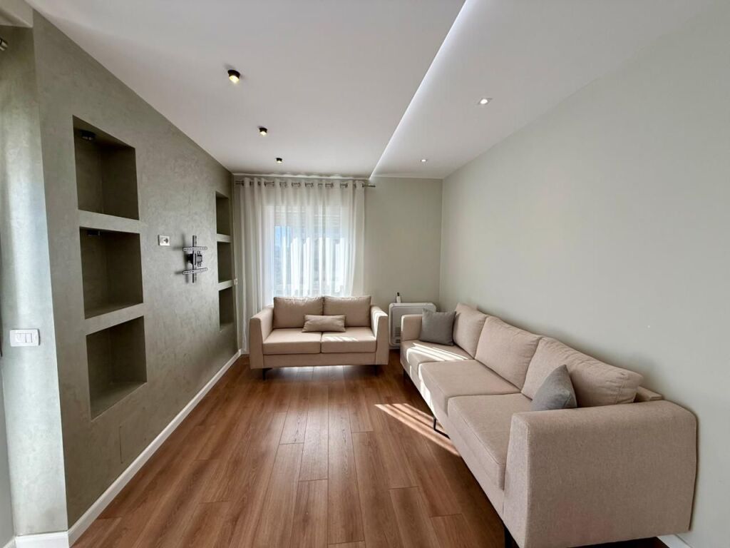 🏡 Jepet me qira Super Apartament 2+1 📍 Univers City, pranë QTU💶 Çmimi: 500 €🚗 Parkim i përfshirë