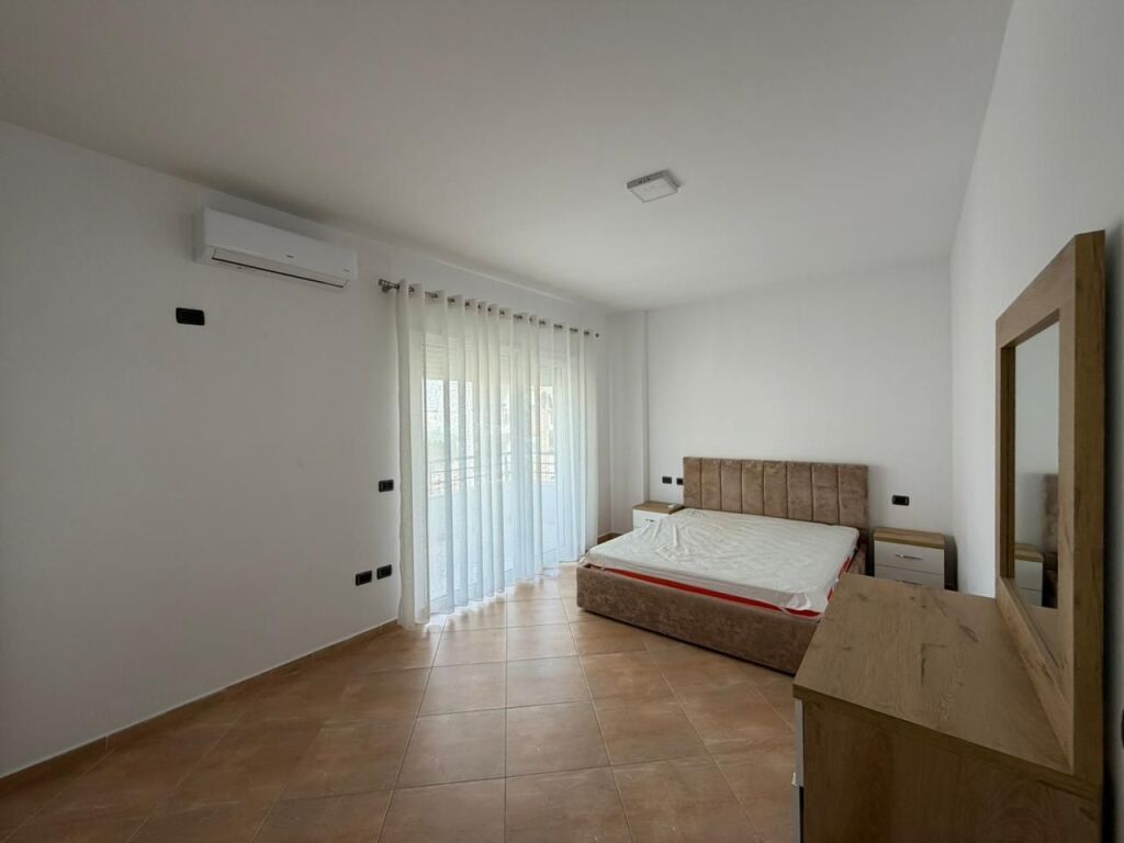 Apartament 2+1+Parking per qira tek Kopeshti Botanik.