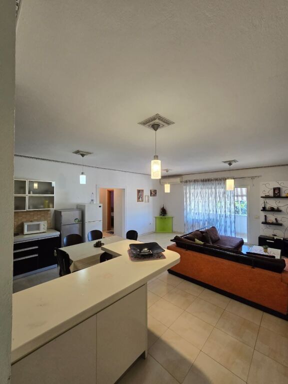 Affittasi 2+1 a Zogu i Zi