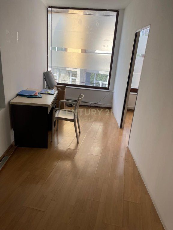 Japim me qira zyre perballe Parlamentit!