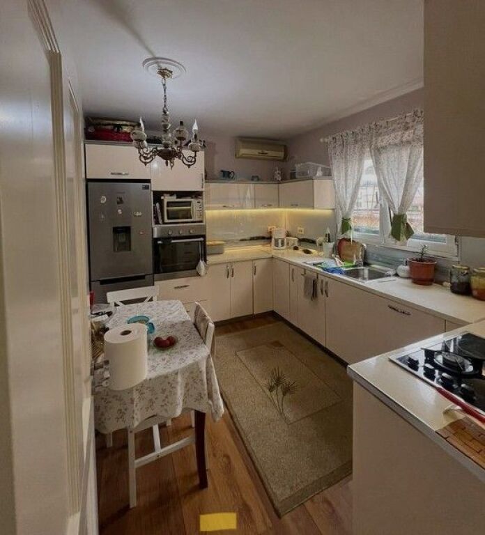 Shitet, Apartament 2+1 + Garderobë, Rruga e Kavajës,Tiranë
