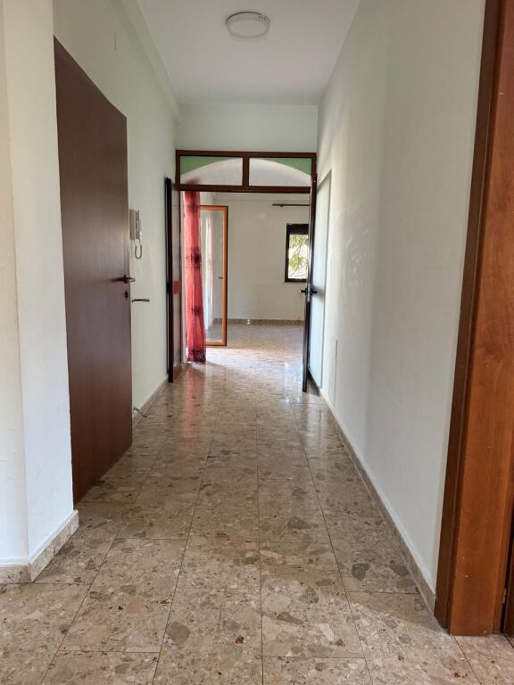 Apartament per shitje 2+1 te Xhamlliku