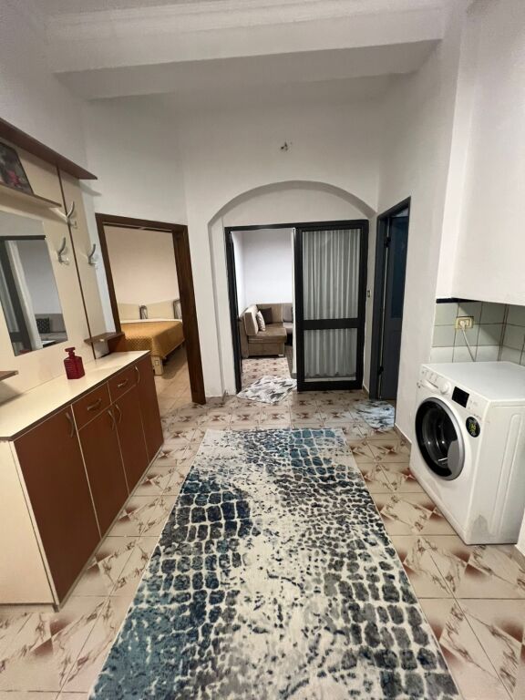 Apartament me qera 1+1 - 📍5 Maj, prane shkolles Tirana Jone