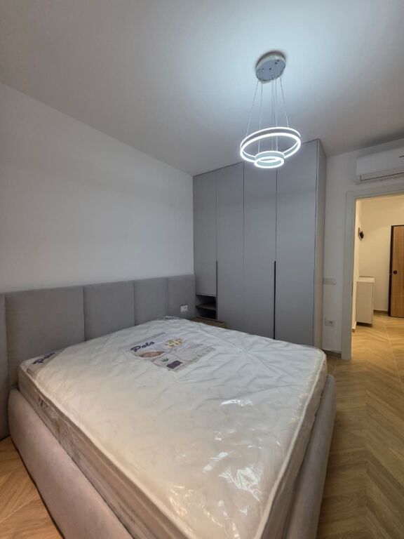 Jepet me qira apartament 1+1