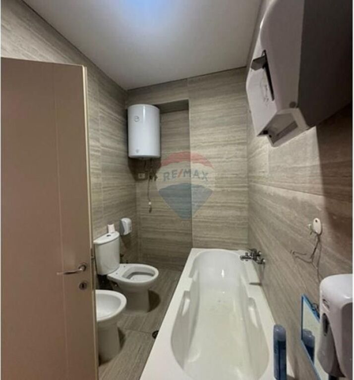 Apartament - Për Qira - Selvia, Tiranë