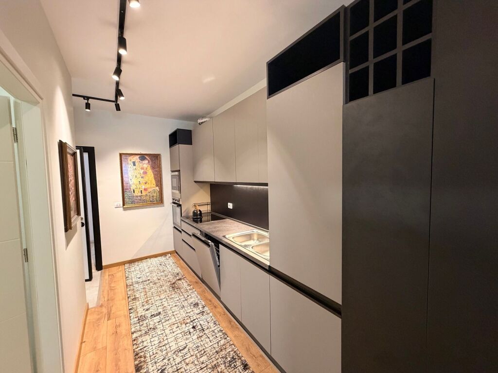 Jepet me qira apartament 2+1+parkim+ Adm. tek Rezidenca Kodra e Diellit