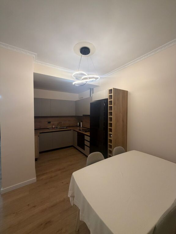 Apartament 2+1 me qira – Kompleksi Delijorgji, Tiranë